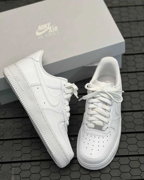Nike_Air_Force_1_Low_'07_White R.40