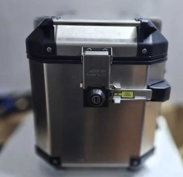 Malas Givi Outback 48+37 litros