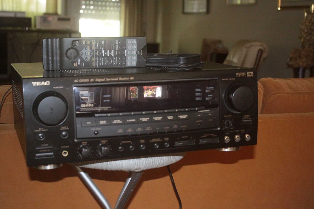 Amplificador TEAC - AG-D 9300