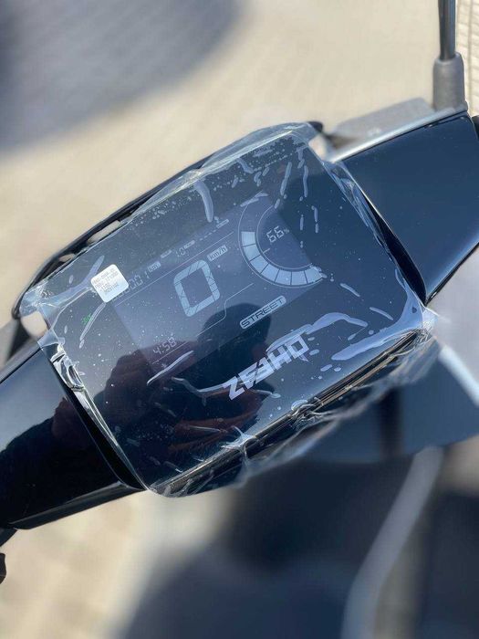 ZEEHO AE6+ (1 battery)