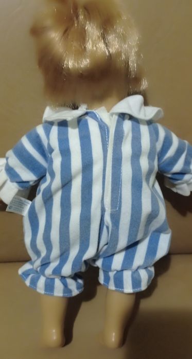 Фірмовий, вініловий пупс.