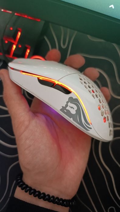 мышка glorious model 0