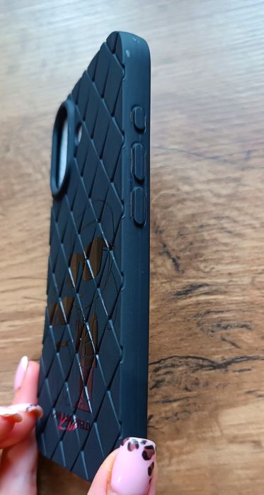 Etui na iPhone 17
