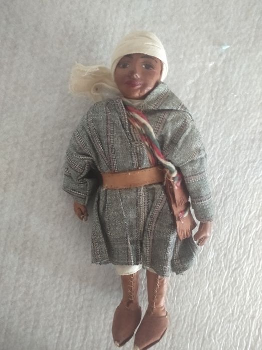 Boneca em couro muito antigo