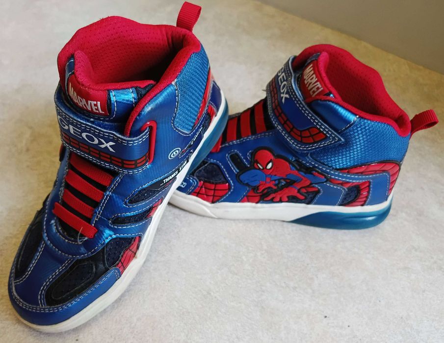 Geox lights spider-man super świecące oddychające buty z motywem superbohatera 35 respira niebieskie czerwone