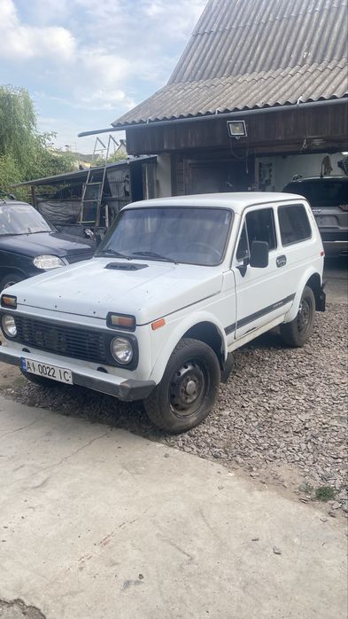Нива 2121 в гарному стані