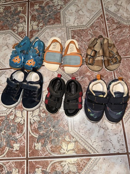 Взуття дитяче босоніжки кеди кросівки 20 21 22