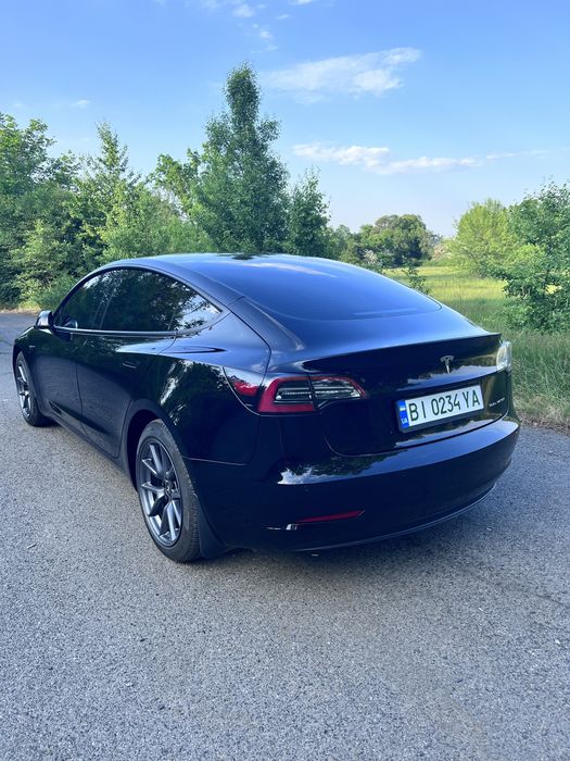 Tesla made 3 2021 рік 7 місяць