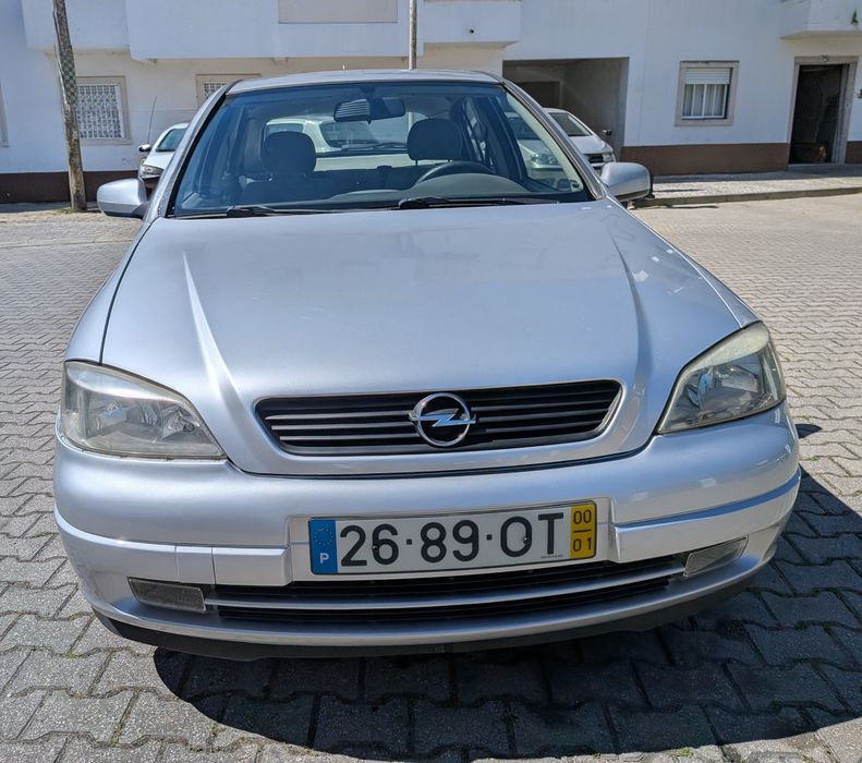 Opel Astra 1.4i Club 90 CV 00