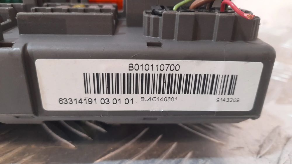 CAIXA FUSIVEIS FICHAS RELE BMW SERIE E91 TOURING 61149119446 9119446