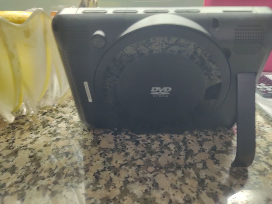 Leitores dvd portáteis.