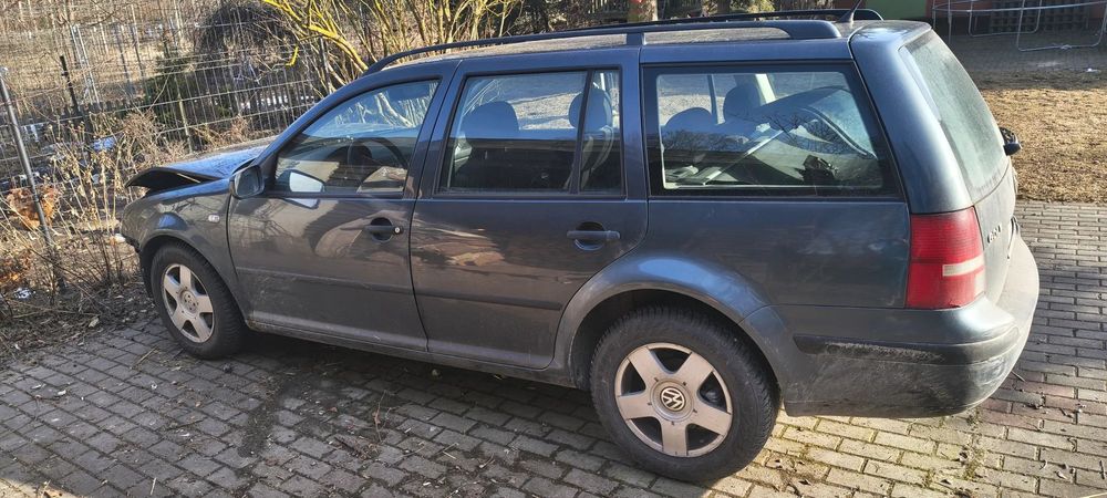 Volkswagen Golf Golf 4 1.9 TDI uszkodzony