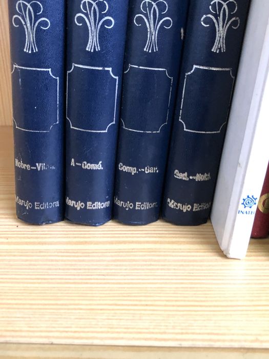 Vários livros práticos