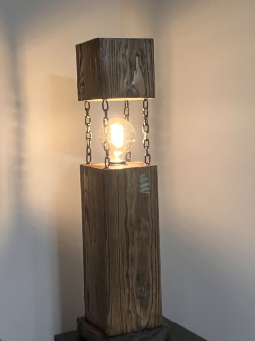 Lampa z drewna industrialna loft podłogowa
