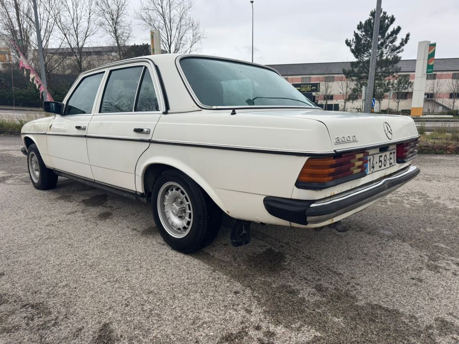 Mercedes 300D (3000)