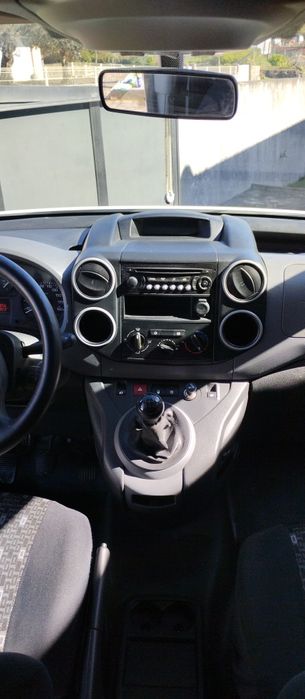 Peugeot partner  2 lugares 2013
