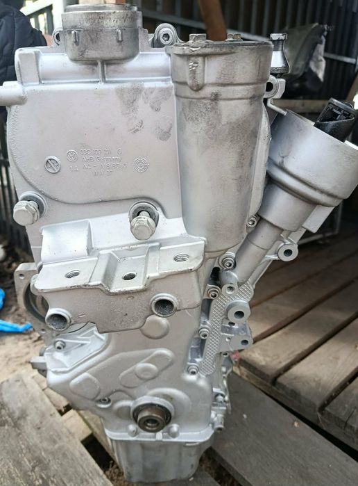 Silnik 1.6 FSI Benzyna Volkswagen Golf  V 2010