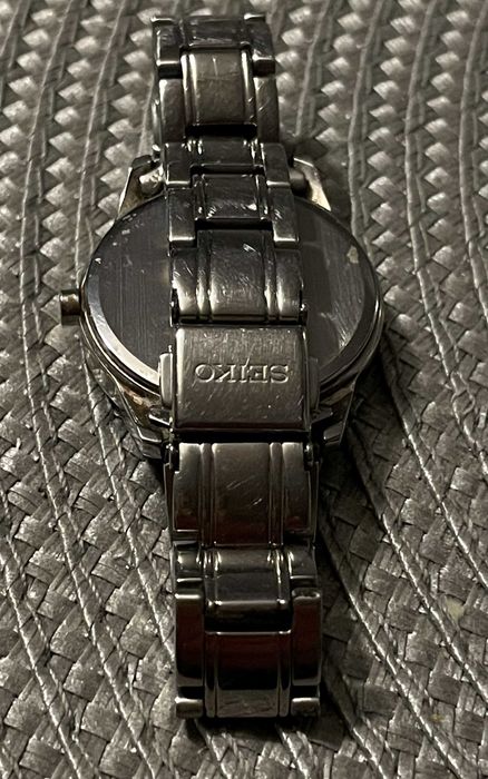 Zegarek damski Seiko srebrny