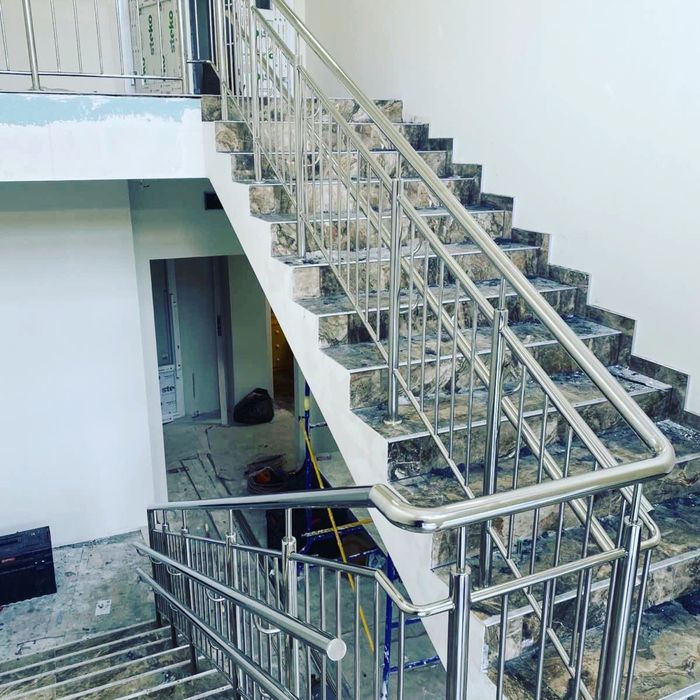 Перила з нержавійки , поручні , огородження, гвинтові перила !