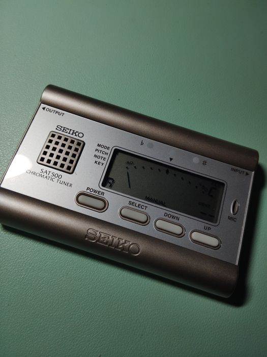 Stroik gitar firmowy