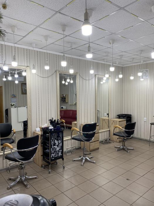 Продаю перукарню