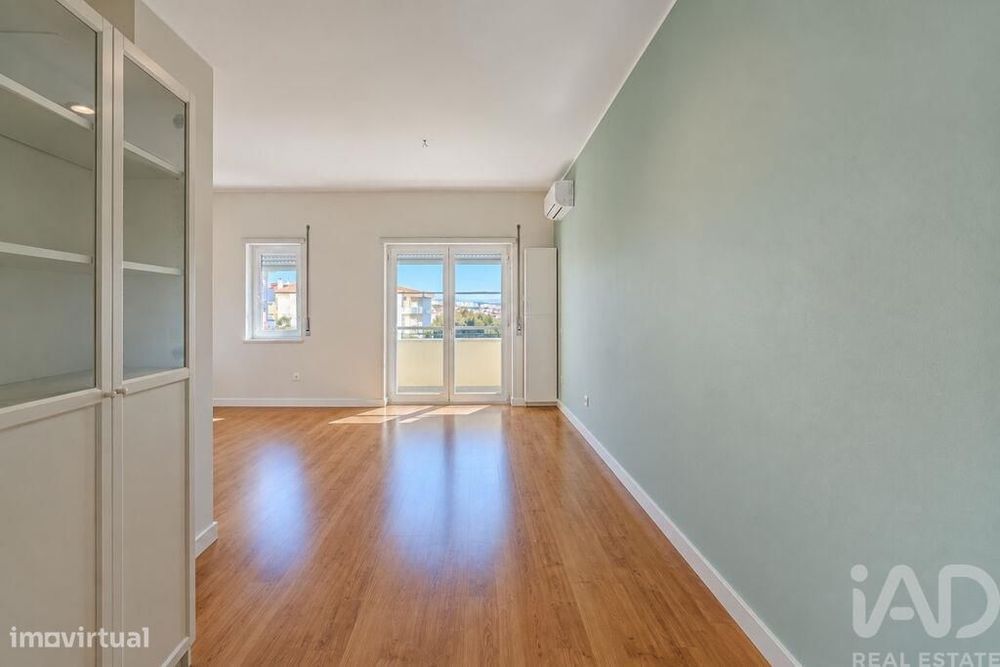 Apartamento T3 em São Domingos de Rana de 104 m2
