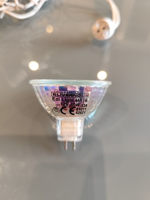 18 Focos MR16, 18 casquilhos e 18 argolas