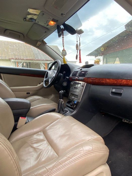 Toyota Avensis 2005