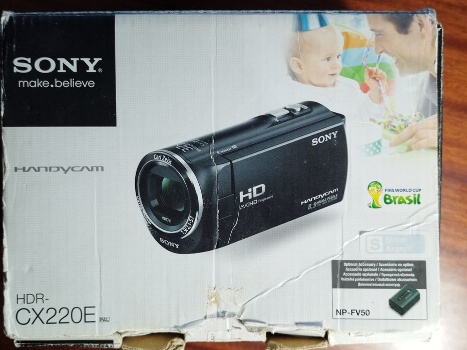 Камера Sony HDR-CX220E