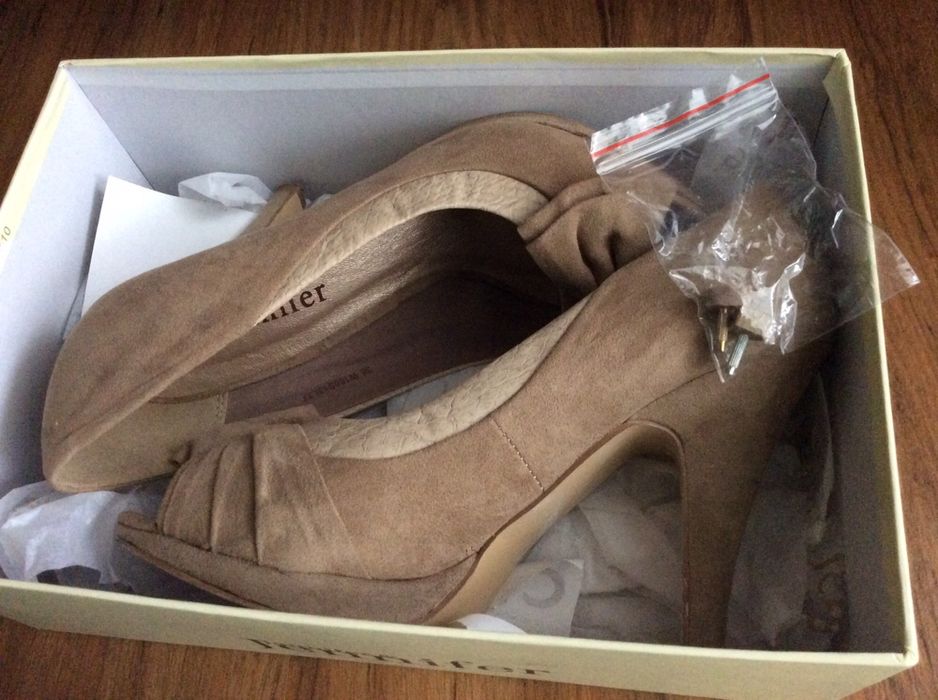 Beżowe szpilki rozmiar 38 Jennifer CCC GRATIS