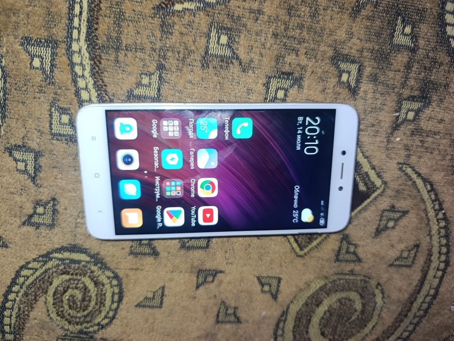 Redmi 4x 3/32gb.