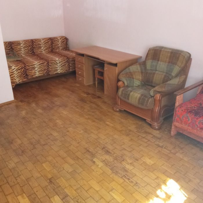 Окрема квартира (1кімн) для дівчат,  без господарів,одна вже проживає