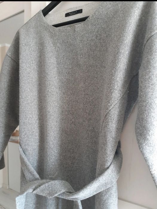 Sukienka z wiązaniem