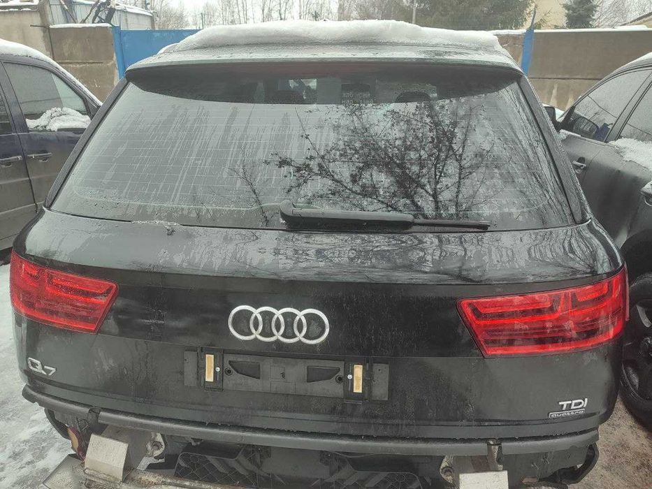 Фонари/Фонарь/Фара задня  Audi Q7 4m 2016 року
