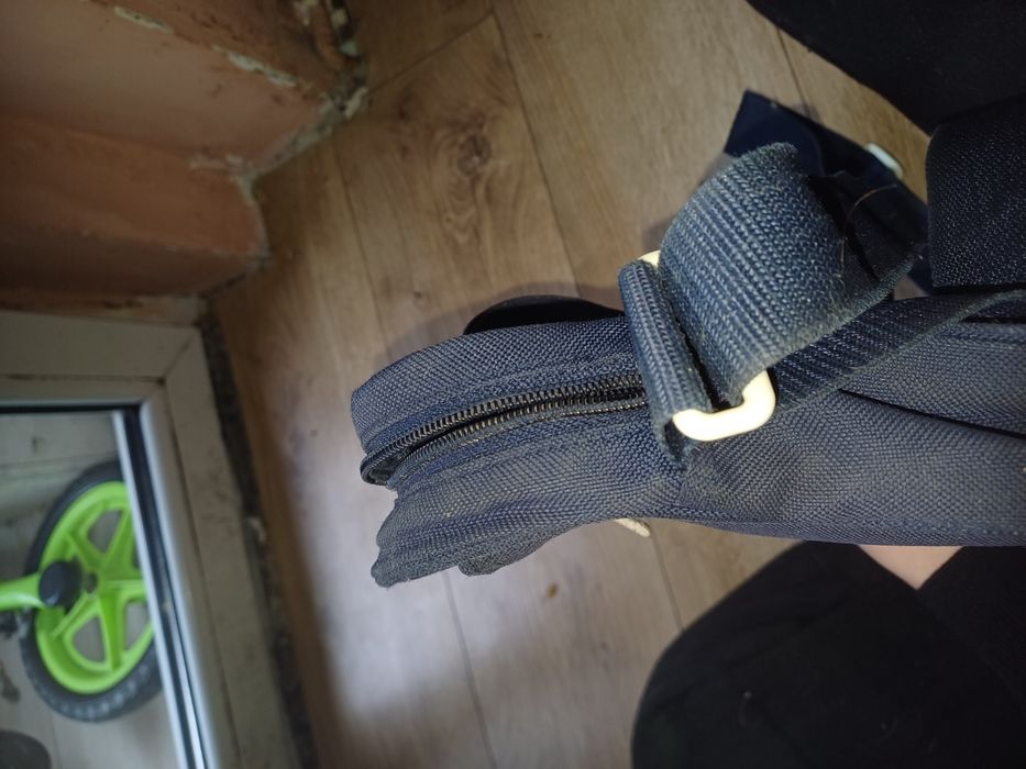 Nerka Adidas , wada nie ma zanka odpadł