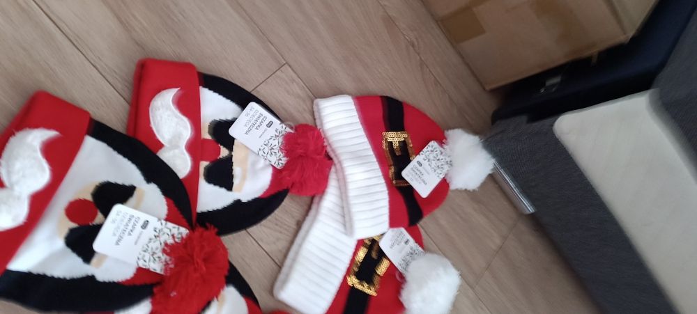 Nowe czapki świąteczne, czapki dla bliźniaczek, czapki mama tata mama