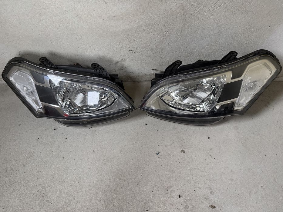 Фара передняя Kia Soul 2