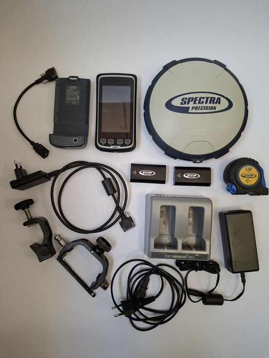 Odbiornik GNSS Spectra SP60 + kontroler Juno T41/5 Survey Pro