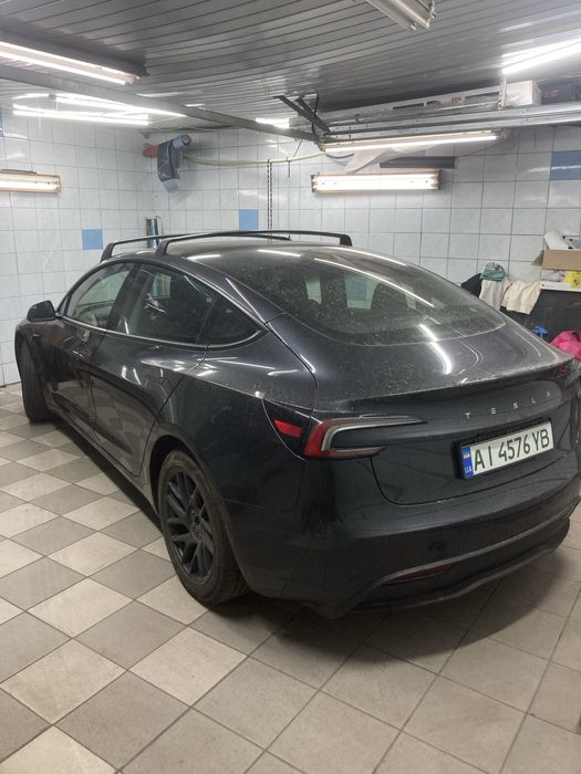 Tesla Model 3 Highland 2024