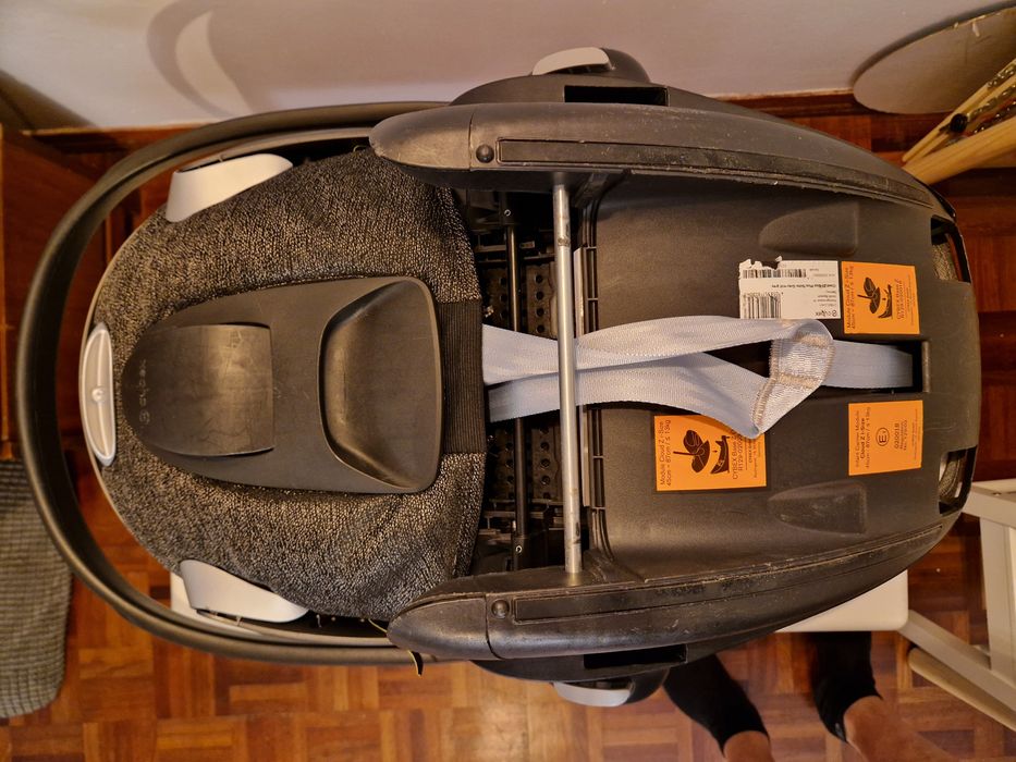 Ovo Cybex Cloud Z i-Size em bom estado