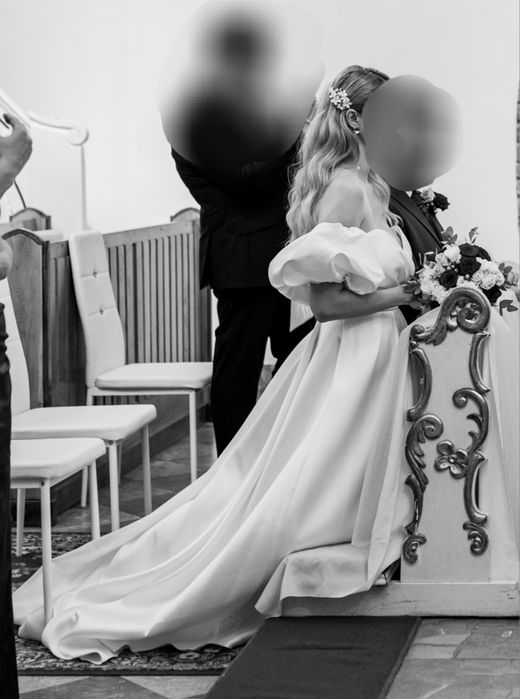 Elegancka suknia ślubna o ponadczasowym kroju