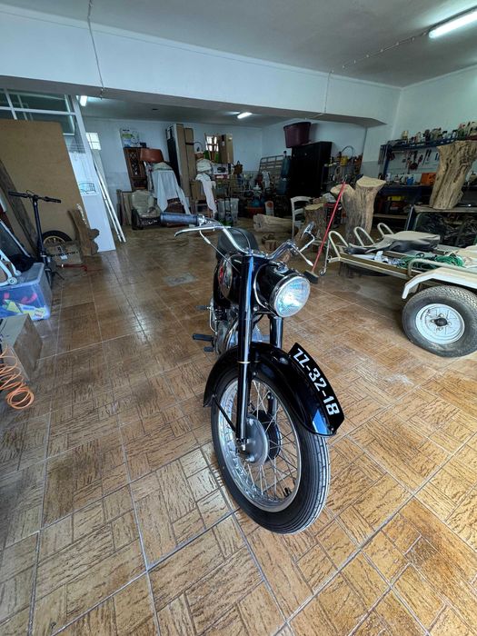 Moto Clássica, BSA C15