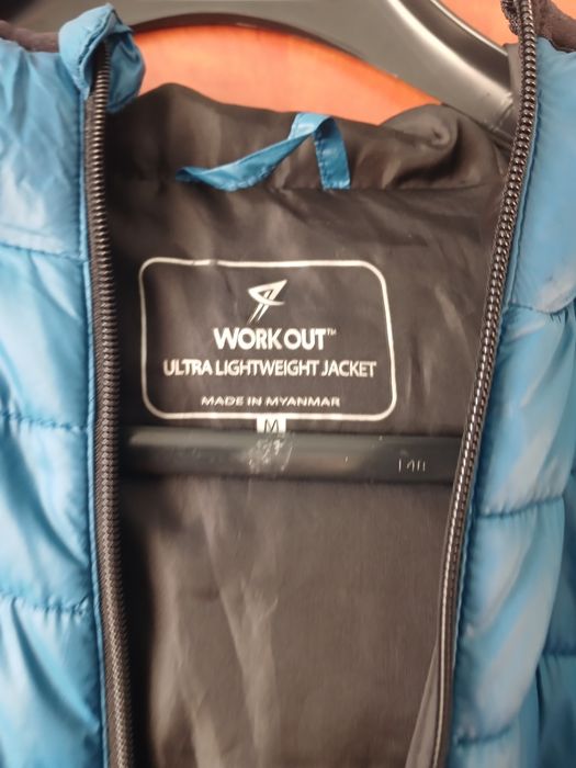 Куртка розмір м в дуже хорошому стані