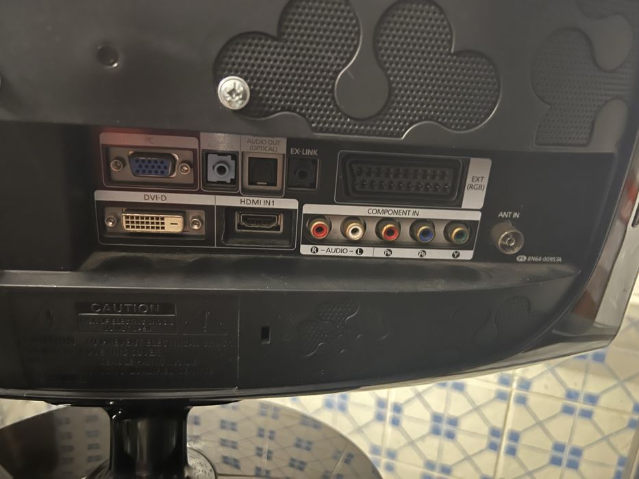 Samsung Monitor LCD Com sintonizador de TV - 19"