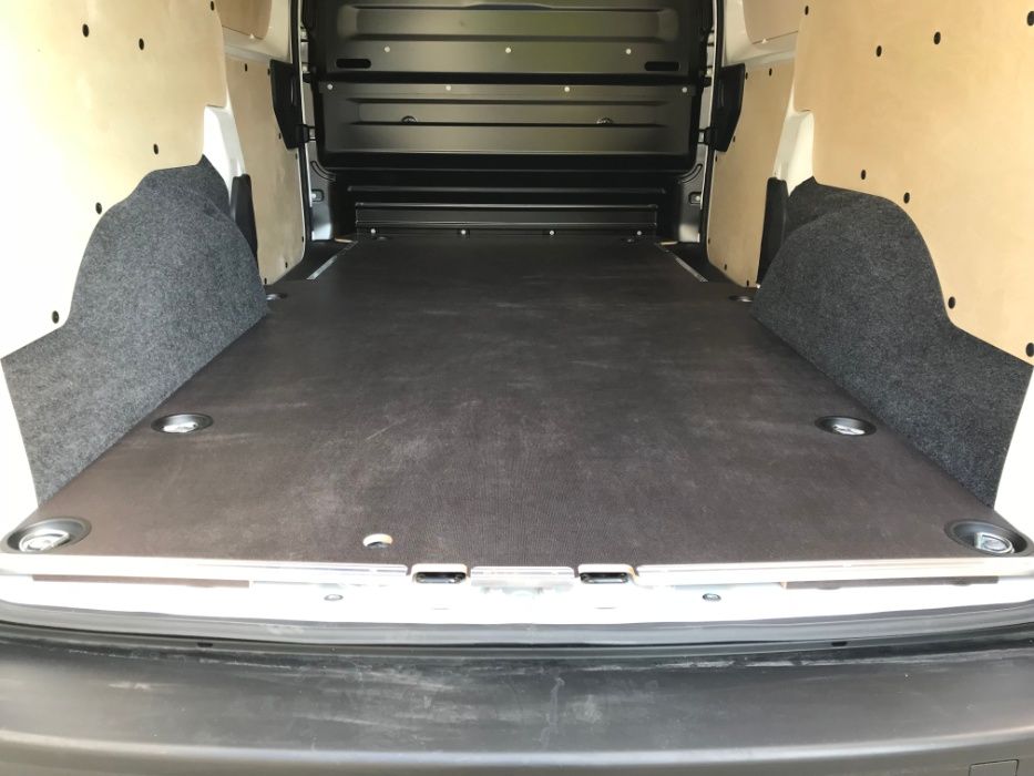 Zabudowa busa Jumpy Expert Proace Vivaro L3 - CNC