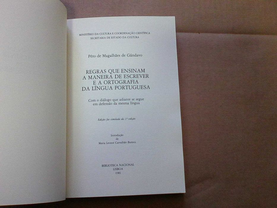 Regras que Ensinam a Maneira de Escrever e a Ortografia