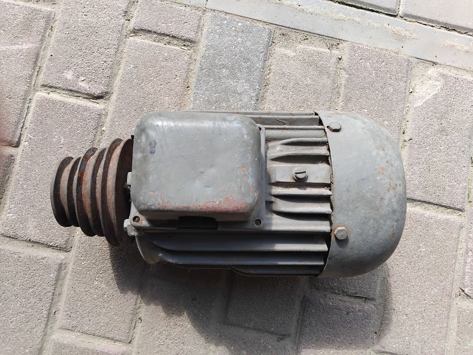 Silnik elektryczny, trójfazowy