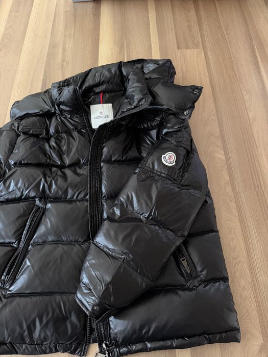 Kurtks moncler damska Maya