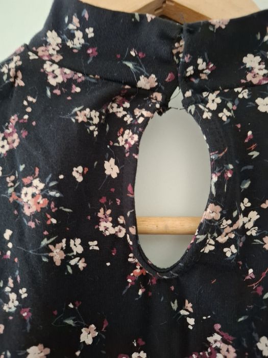 T-shirt Bershka nova
Tamanho S
96% Algodão e 4% elastano