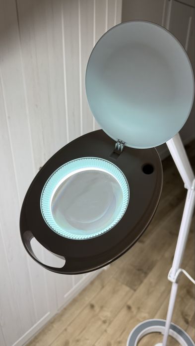 Лампа лупа косметологічна LED 3D 12W
